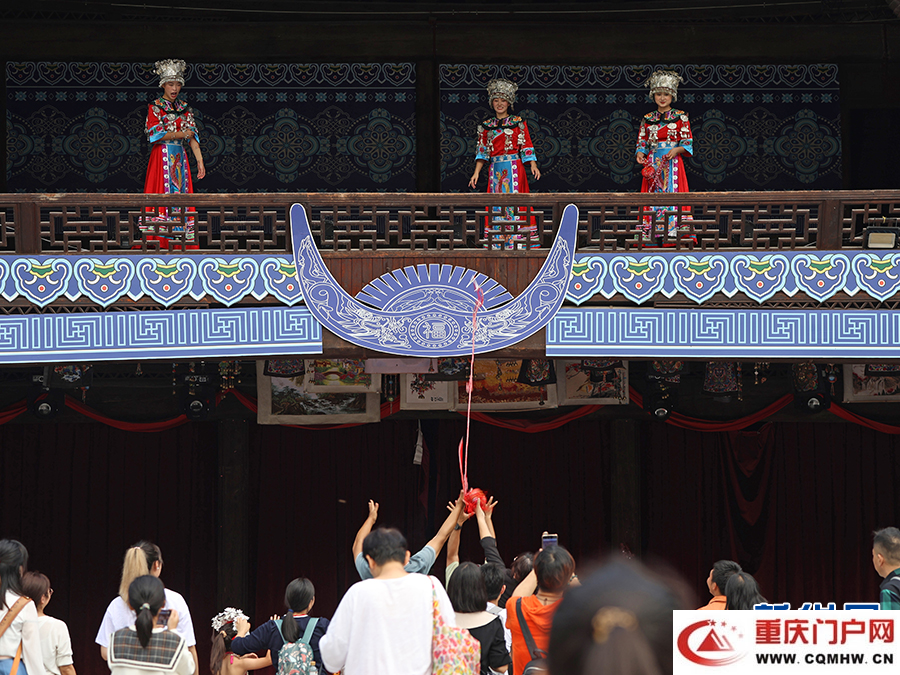 “景”上添花 文旅融合扮靓重庆“双节”假期(图3)