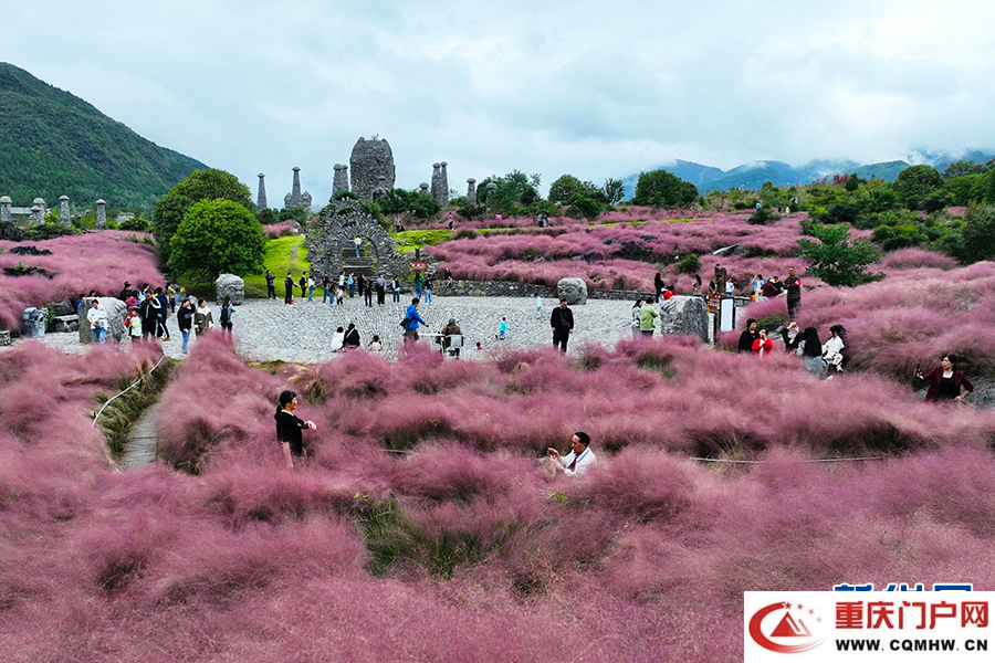 “景”上添花 文旅融合扮靓重庆“双节”假期(图7)